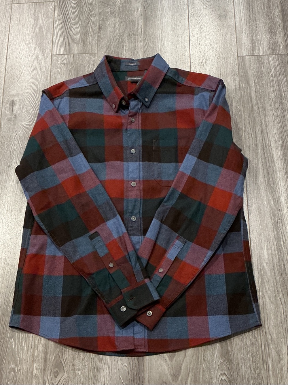 NWOT Eddie Bauer Men's Red & Blue Plaid Flannel Button-Down Shirt
